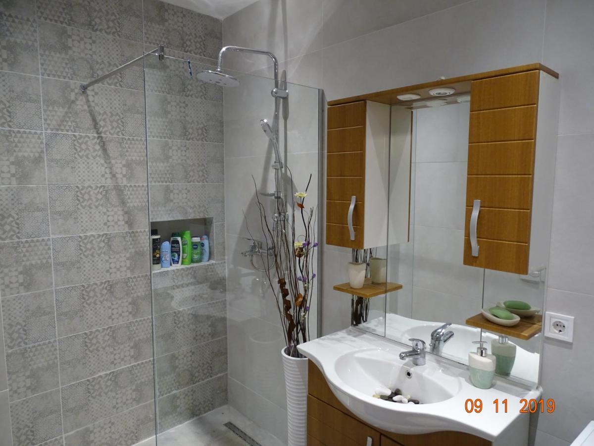 Ora-Prn,Cosy Apartment In The City Center Pristina Exterior foto